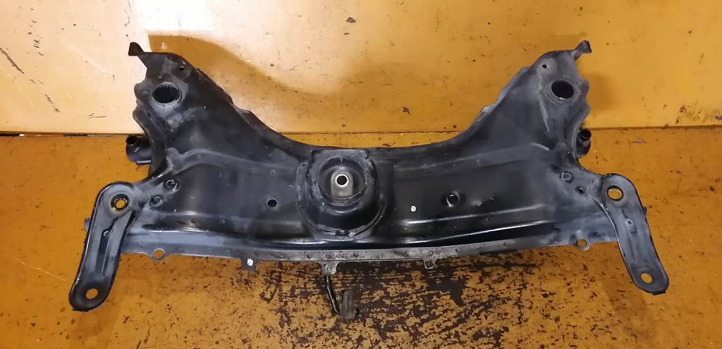 PASSO KGC30 БАЛКА ПОПЕРЕЧНАЯ Toyota Passo 1