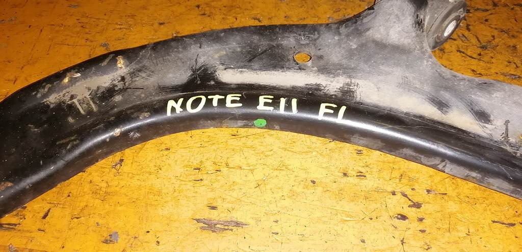 NOTE E11 РЫЧАГ ПЕРЕДНИЙ ЛЕВЫЙ, пробит пыльник Nissan Note 1