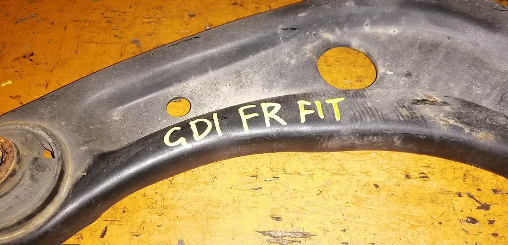 FIT GD1 РЫЧАГ ПЕРЕДНИЙ ПРАВЫЙ Honda Fit 1
