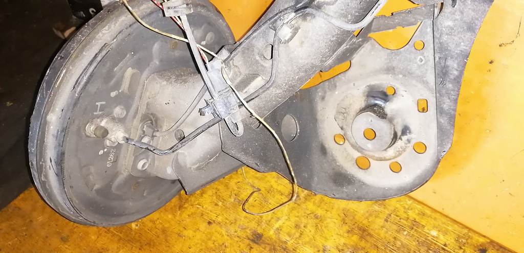 FREED GB3 БАЛКА ЗАДНЯЯ В СБОРЕ ABS Honda Freed 4
