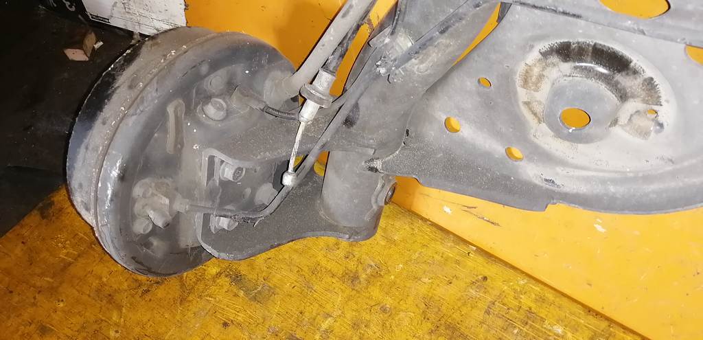 NOTE E11 БАЛКА ЗАДНЯЯ В СБОРЕ Nissan Note 4