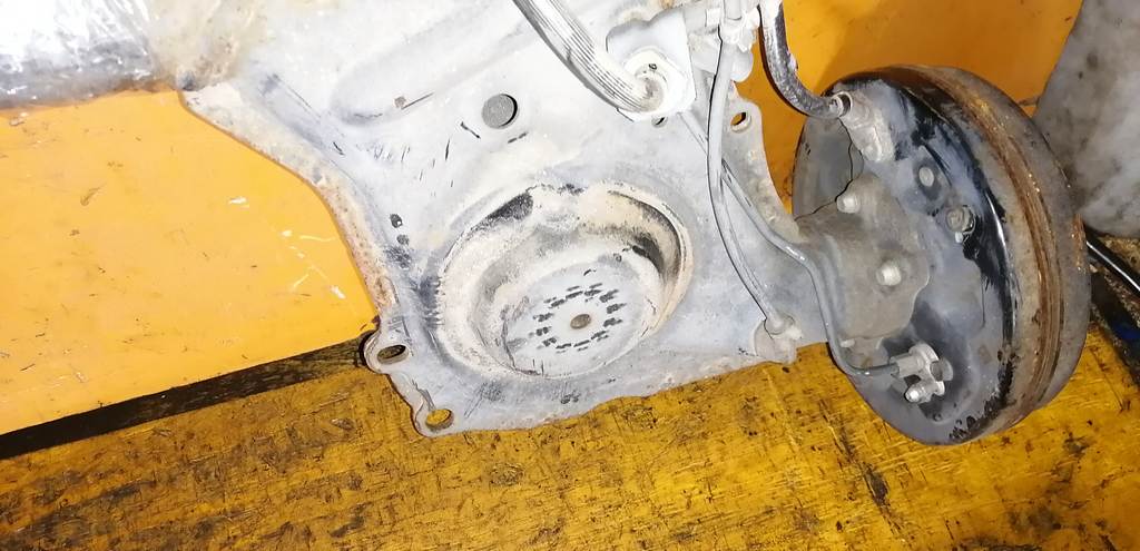 балка со ступицами Toyota Passo 3