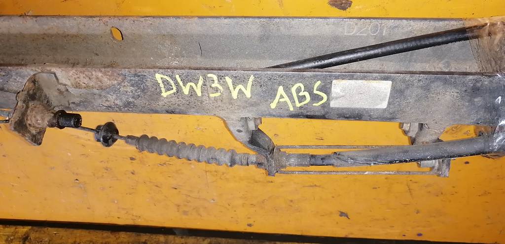 DEMIO DW3W БАЛКА ЗАДНЯЯ В СБОРЕ Mazda Demio 1