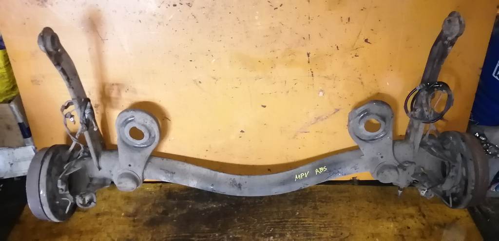 балка со ступицами Mazda MPV 0
