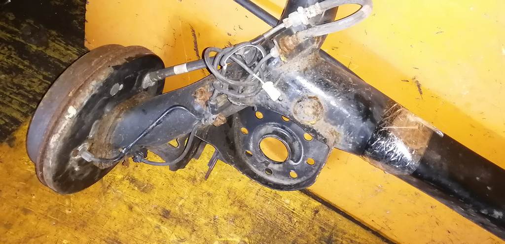 VITZ KSP90 БАЛКА ЗАДНЯЯ В СБОРЕ ABS Toyota Vitz 4