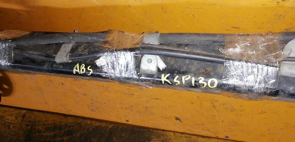 VITZ KSP130 БАЛКА ЗАДНЯЯ В СБОРЕ ABS Toyota Vitz 1