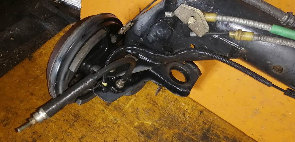 DEMIO DY3W БАЛКА ЗАДНЯЯ В СБОРЕ ABS Mazda Demio 4