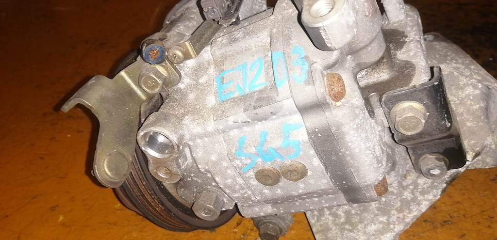 EJ203 КОМПРЕССОР КОНДИЦИОНЕРА Subaru Forester 1