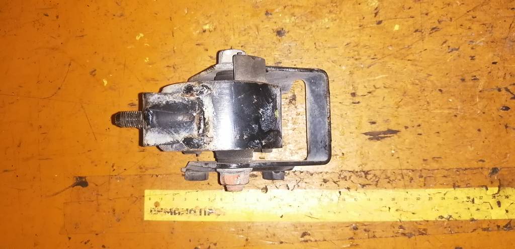 DEMIO DW3W ПОДУШКА ДВС ЗАД Mazda Demio 1