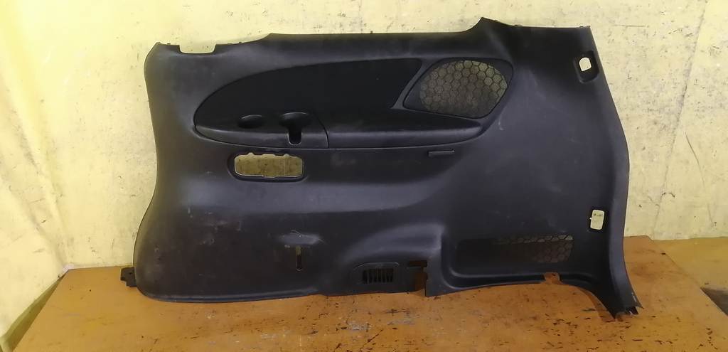 обшивка багажника Mazda MPV 0