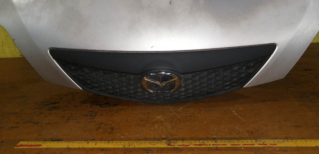 капот Mazda Demio 3