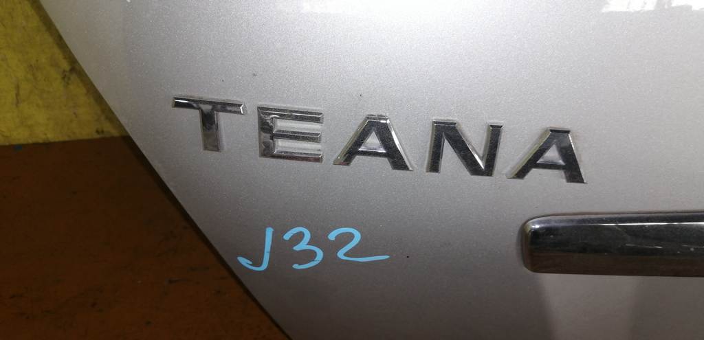 TEANA J32 КРЫШКА БАГАЖНИКА+ КАМЕРА Nissan Teana 1