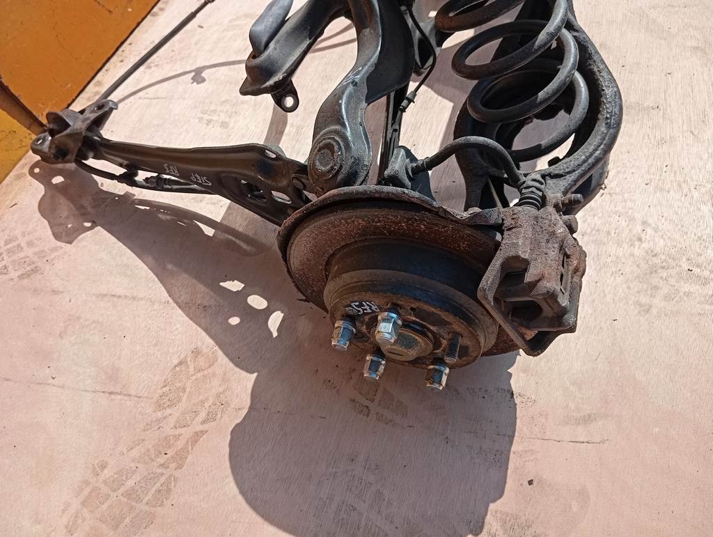 STEPWGN RF5 БАЛКА ЗАДНЯЯ В СБОРЕ Honda Stepwgn 1