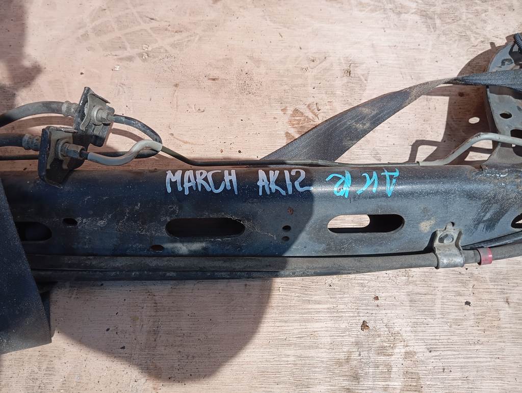 MARCH AK12 БАЛКА ЗАДНЯЯ В СБОРЕ Nissan March 1