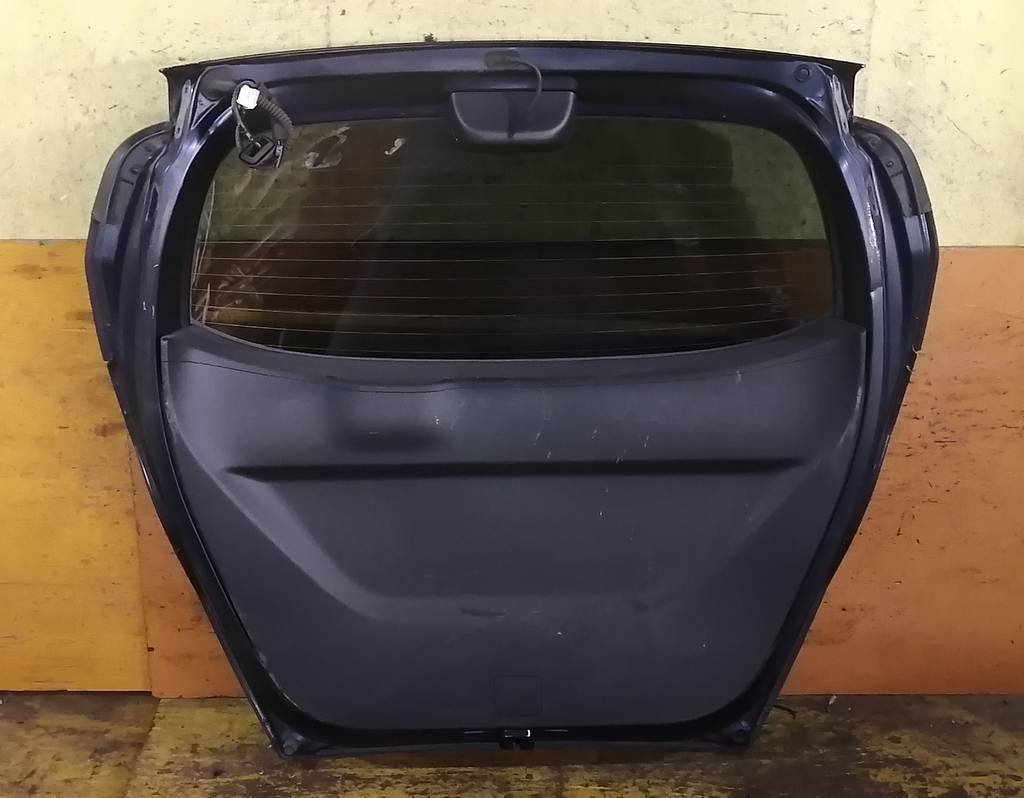 дверь 5-я Honda Freed 3