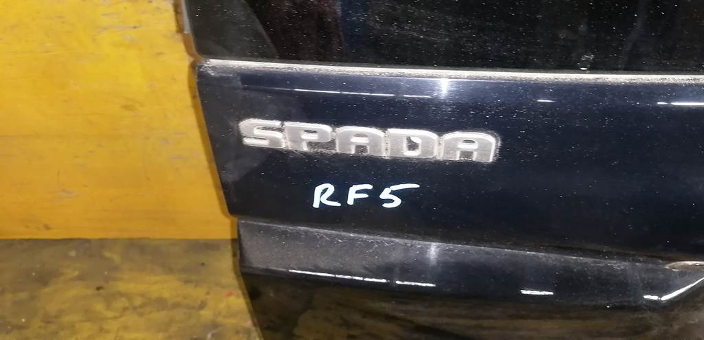 STEPWGN RF5 ДВЕРЬ 5-Я+СПОЙЛЕР (SPADA) Honda Stepwgn 1