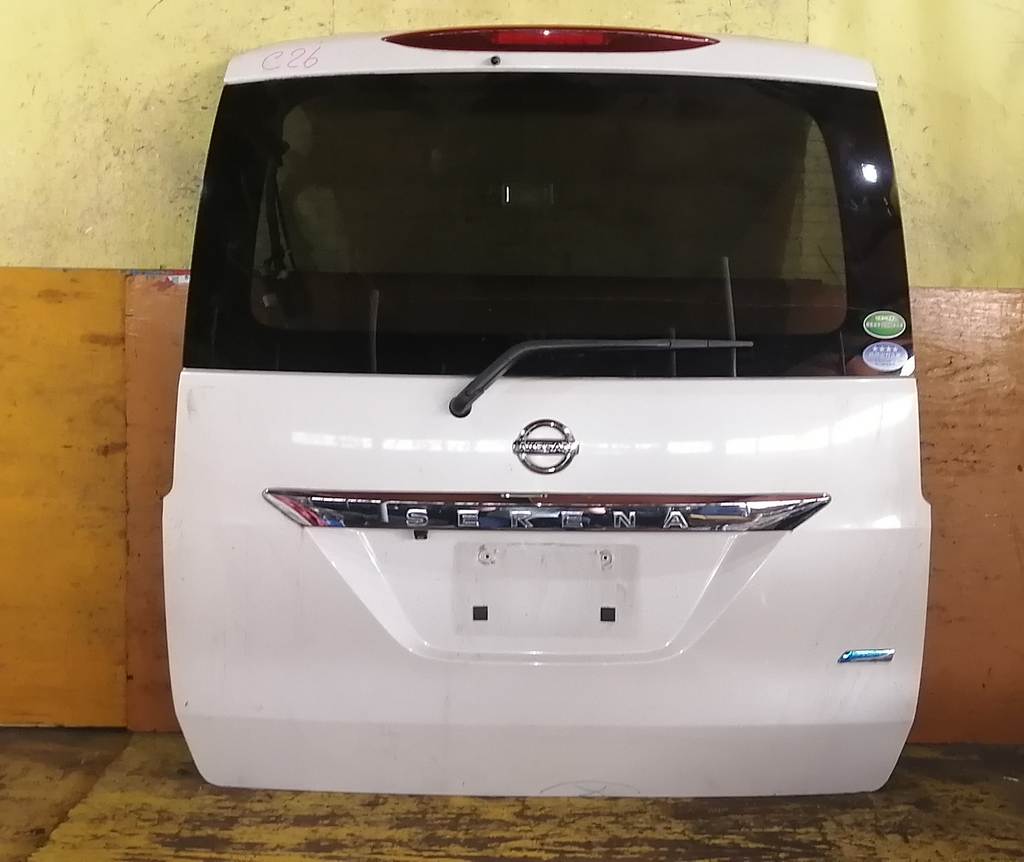 дверь 5-я Nissan Serena 0
