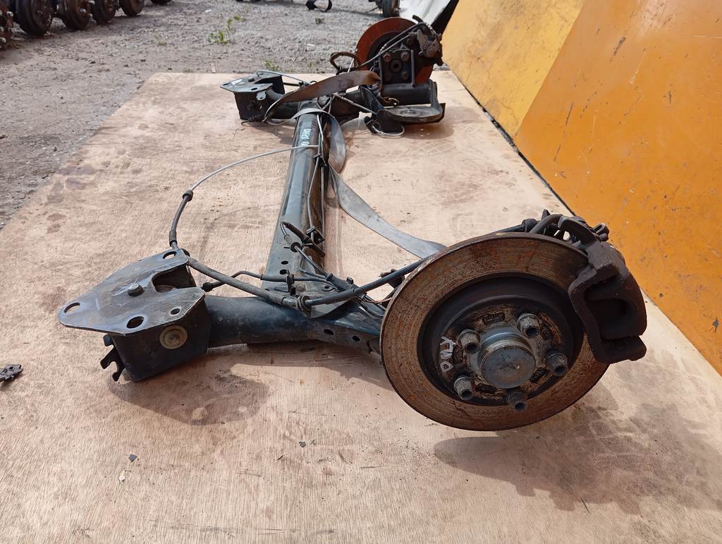 KANGOO KW0D БАЛКА ЗАДНЯЯ В СБОРЕ Renault Kangoo 4
