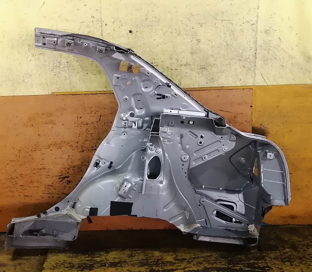 крыло Nissan Tiida Latio 3