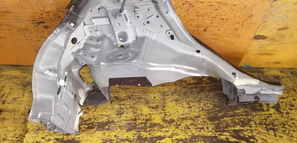 DEMIO DE3FS КРЫЛО ЗАДНЕЕ ЛЕВОЕ Mazda Demio 4