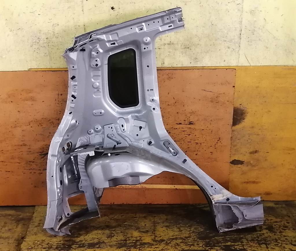 крыло Mazda Demio 3