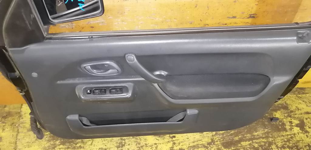 дверь Suzuki Jimny 3