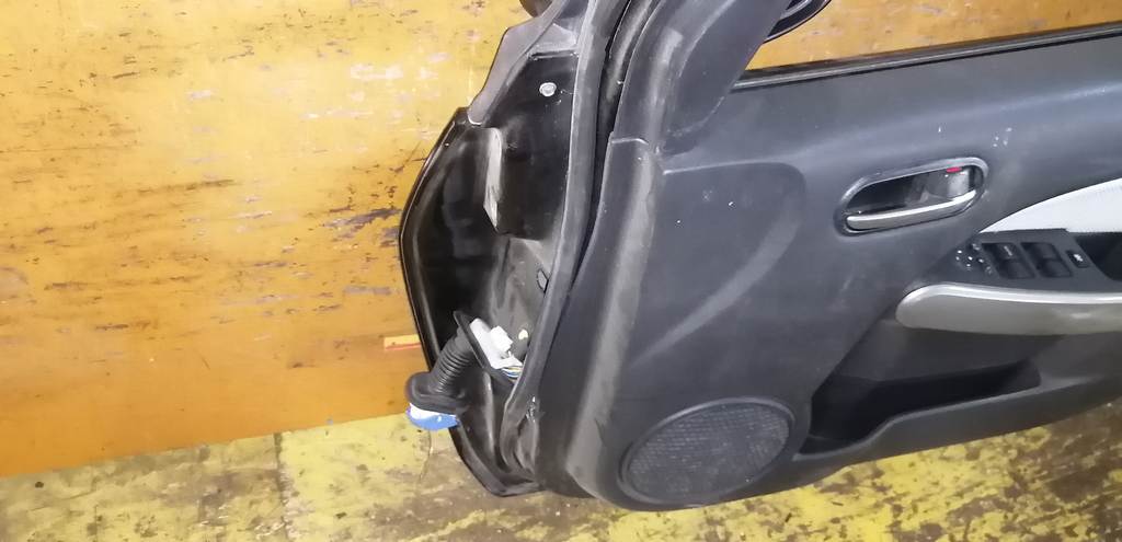 Кузов Mazda Demio 5