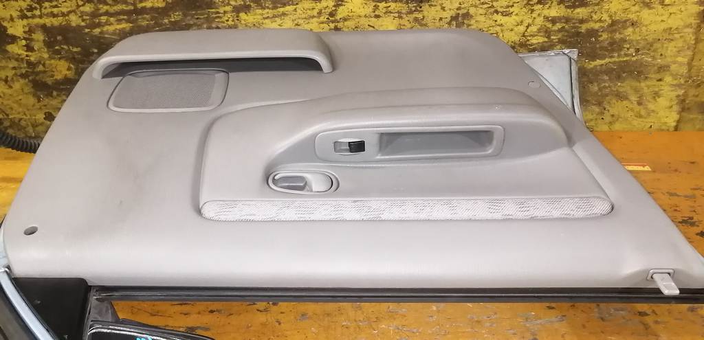 DEMIO DW3W ДВЕРЬ ПЕРЕДНЯЯ ЛЕВАЯ Mazda Demio 4