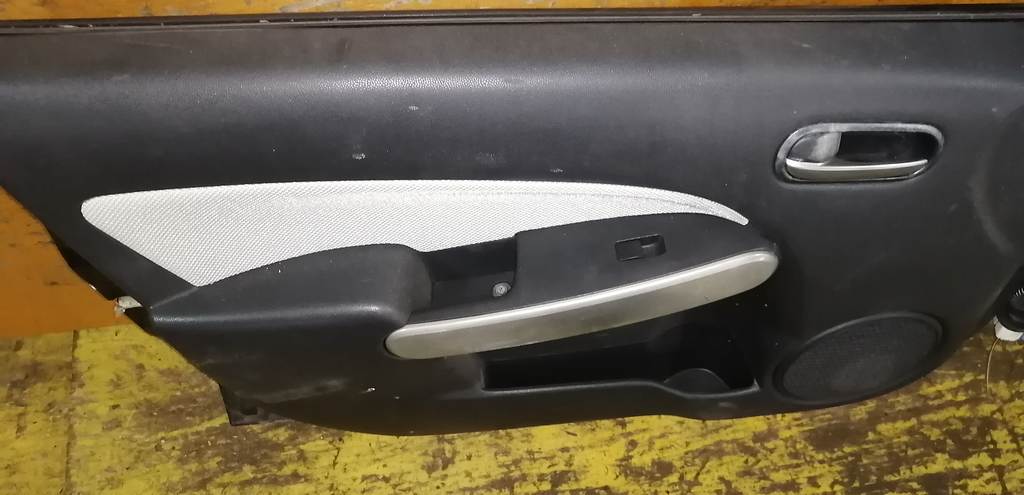 DEMIO DE3FS ДВЕРЬ ПЕРЕДНЯЯ ЛЕВАЯ Mazda Demio 4