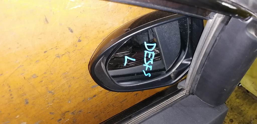 зеркало Mazda Demio 0