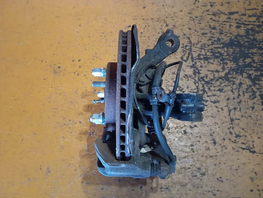 STEPWGN RF5 СТУПИЦА ПЕРЕДНЯЯ ПРАВАЯ ABS Honda Stepwgn 1