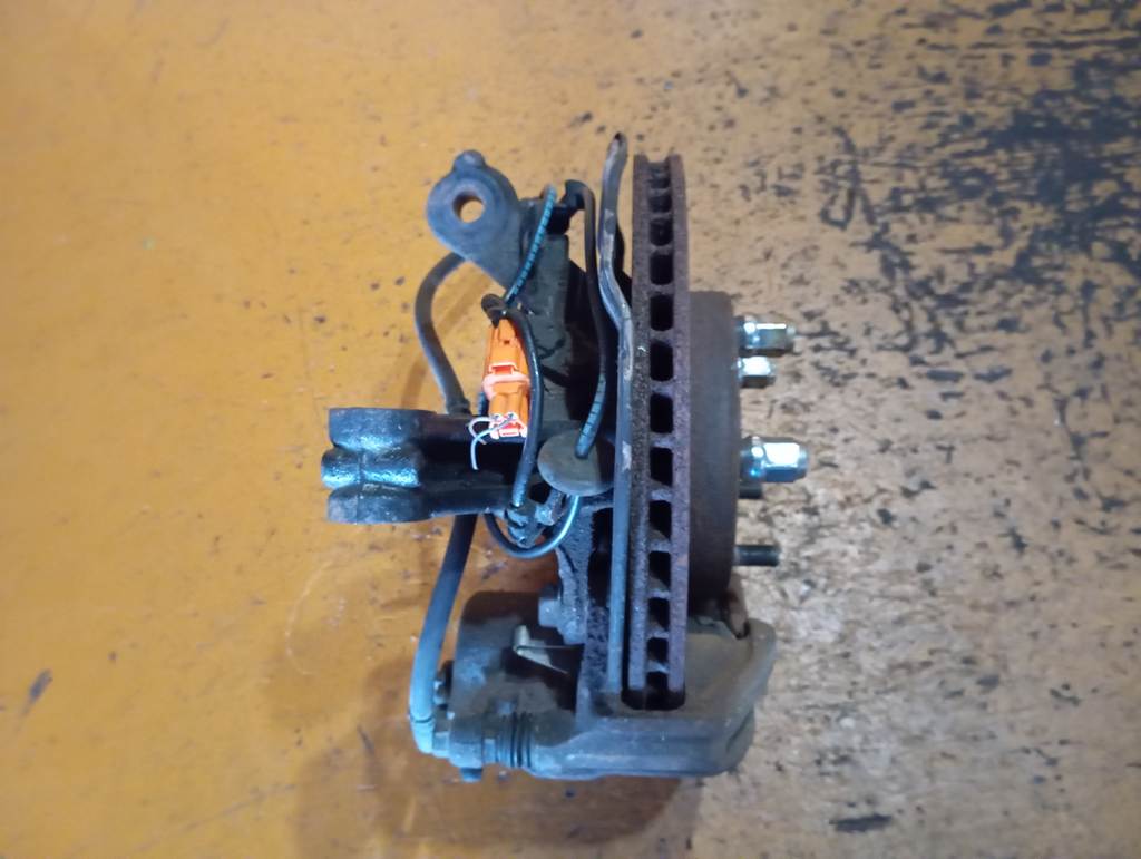 STEPWGN RF5 СТУПИЦА ПЕРЕДНЯЯ ЛЕВАЯ ABS Honda Stepwgn 1