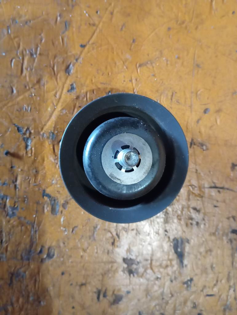 MR20DD РОЛИК Nissan Serena 1