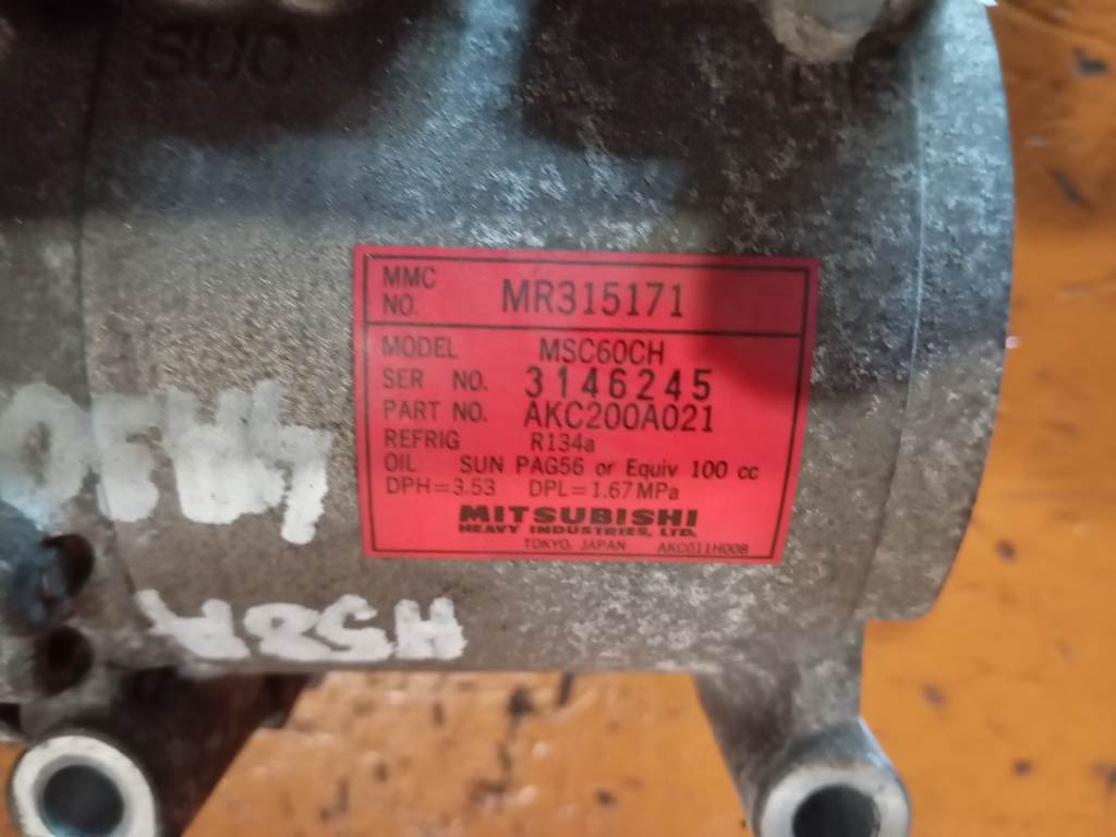 4A30 КОМПРЕССОР КОНДИЦИОНЕРА MR315171 Mitsubishi Pajero Mini 1