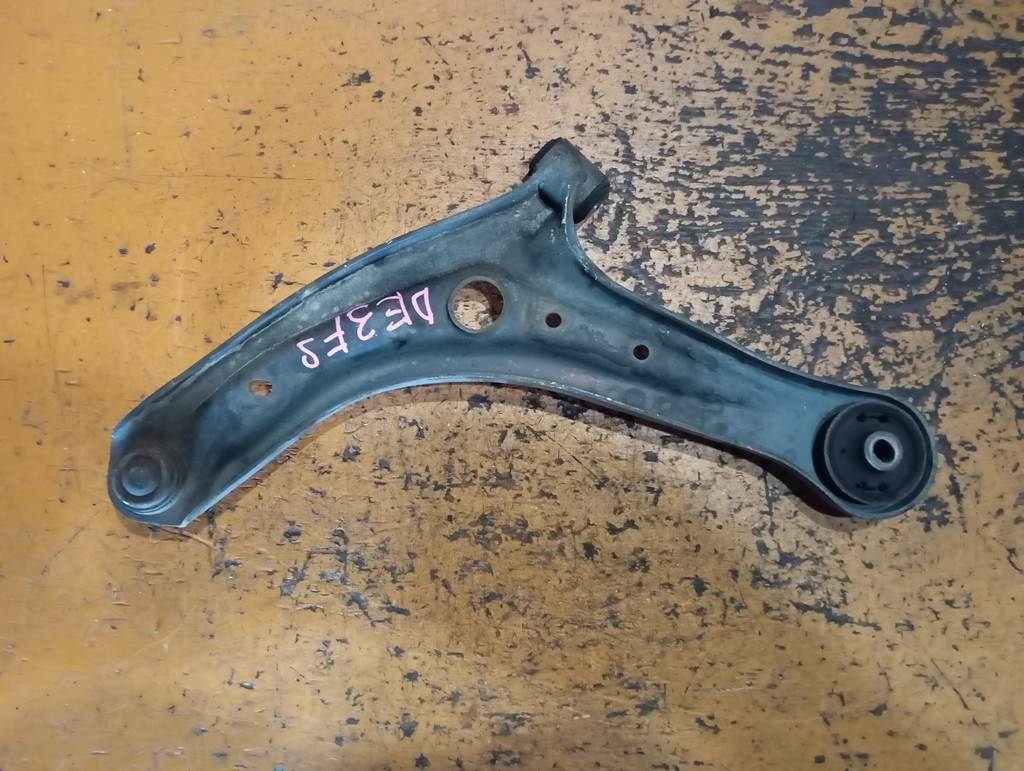 DEMIO DE3FS РЫЧАГ ПЕРЕДНИЙ ПРАВЫЙ Mazda Demio 1