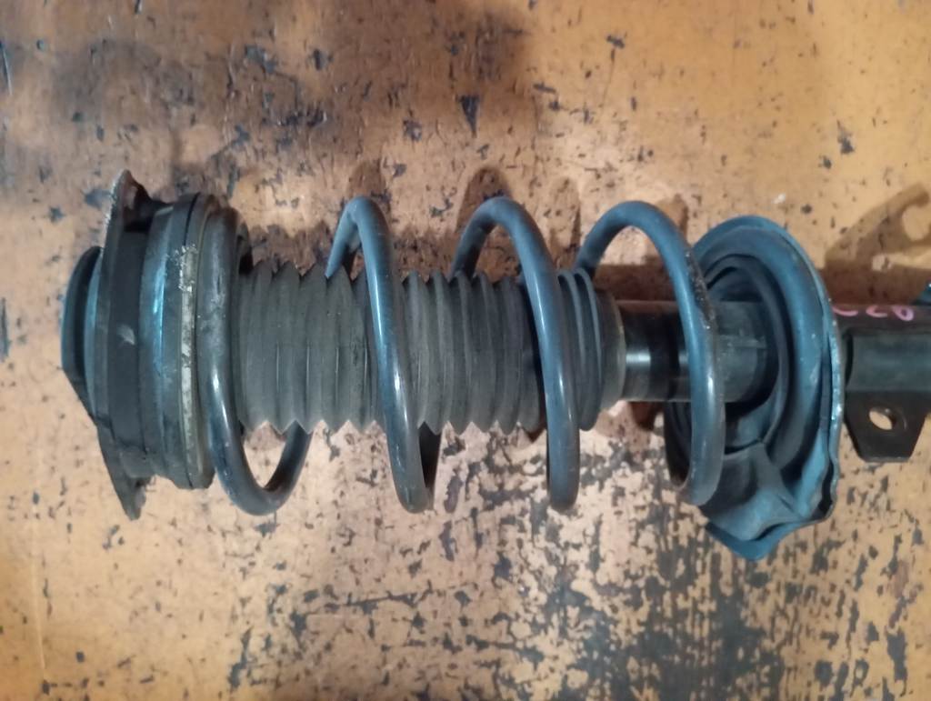 Подвеска Nissan Serena 2