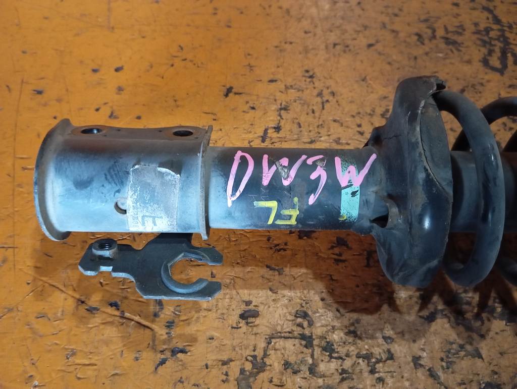 DEMIO DW5W СТОЙКА ПЕРЕДНЯЯ ЛЕВАЯ Mazda Demio 1
