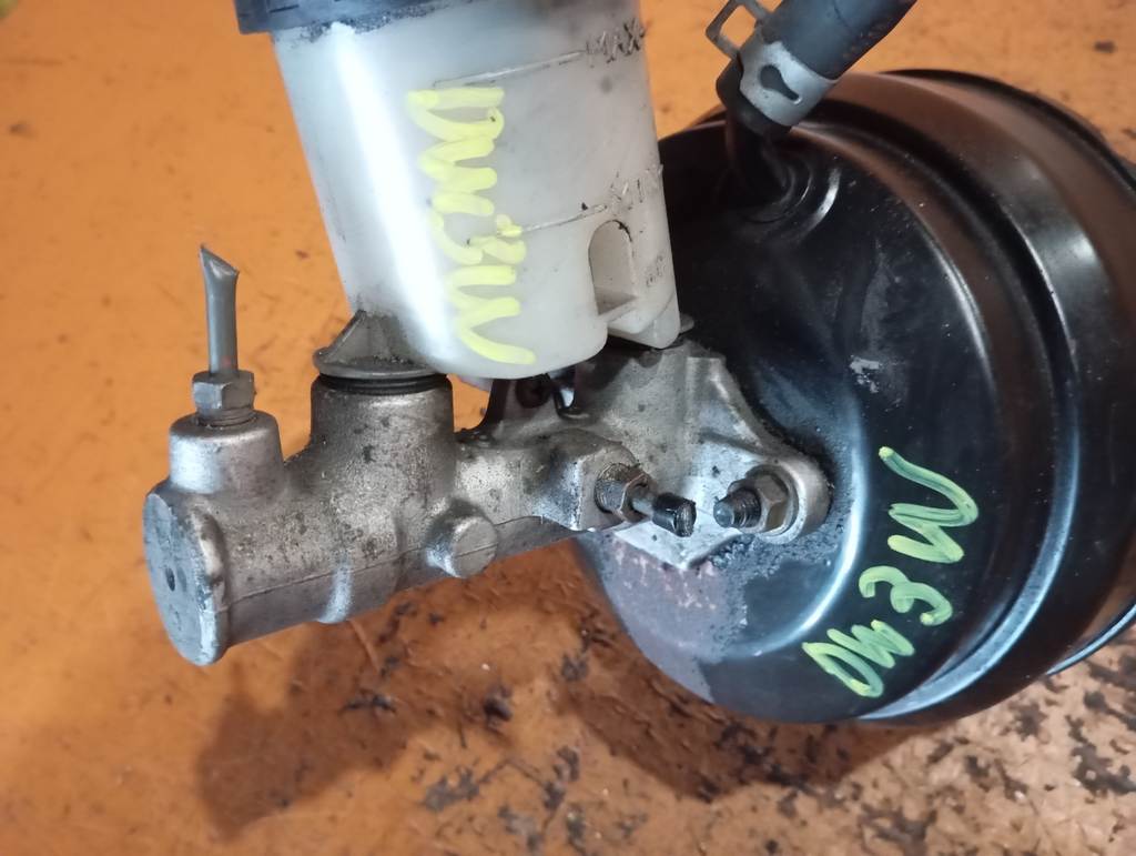 DEMIO DW5W ГЛАВНЫЙ ТОРМОЗНОЙ+ВАКУУМНИК Mazda Demio 1