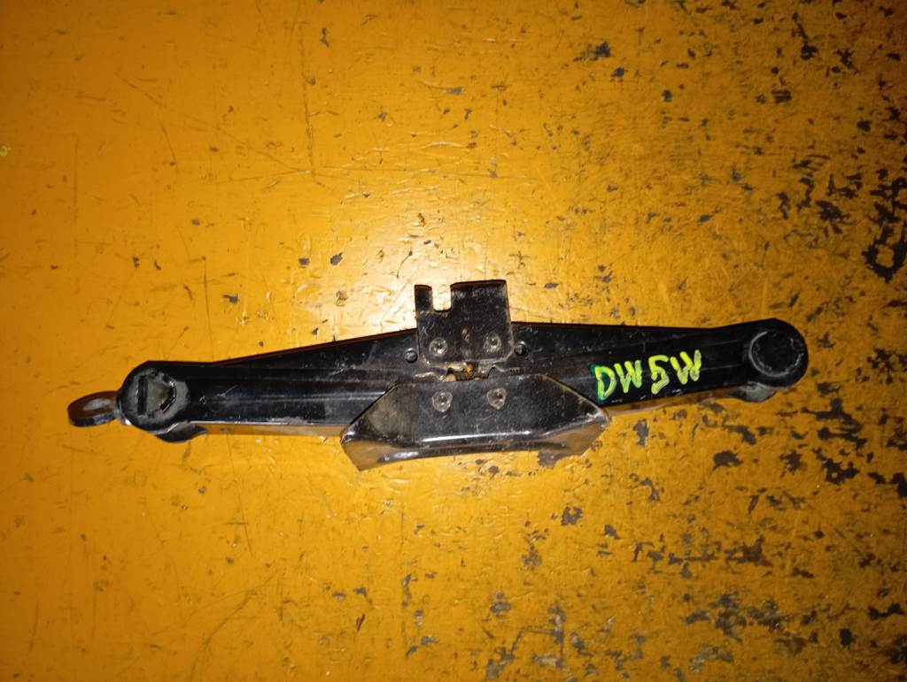 DEMIO DW5W ДОМКРАТ Mazda Demio 1
