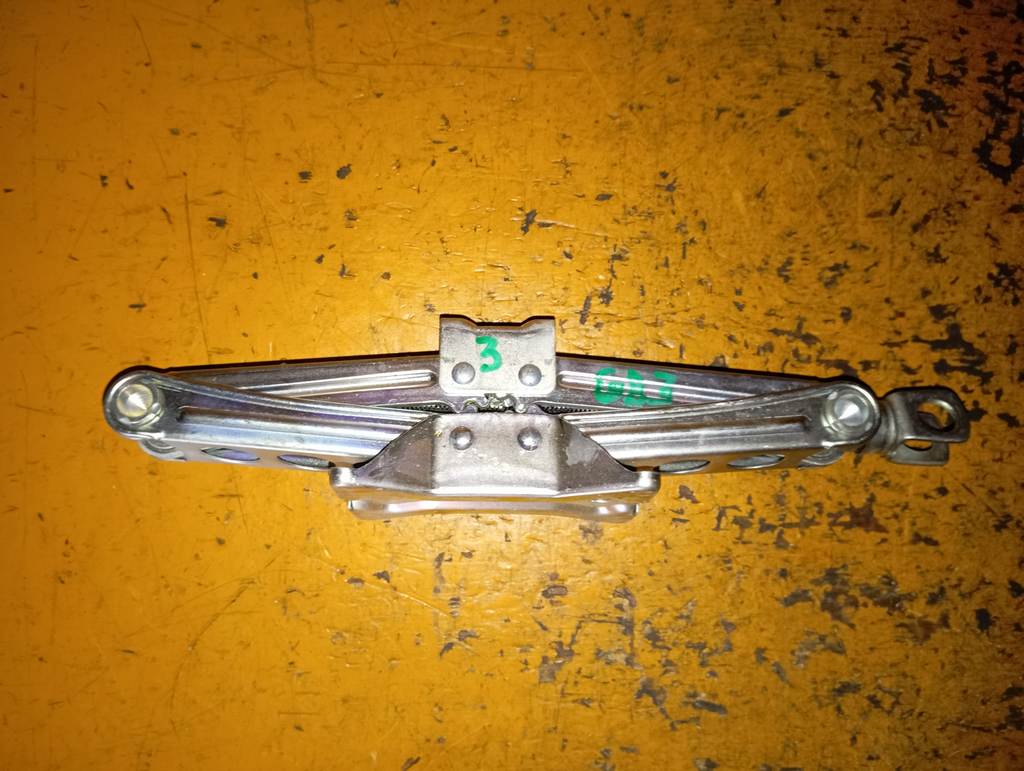 FREED GB3 ДОМКРАТ 3 Honda Freed 1