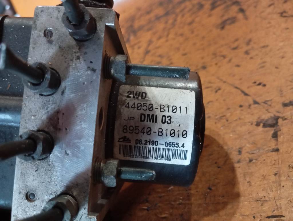 блок abs Toyota Passo 3