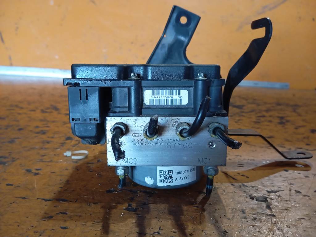 FREED GB3 БЛОК ABS 0 265 232 295 (2), дефект Honda Freed 1