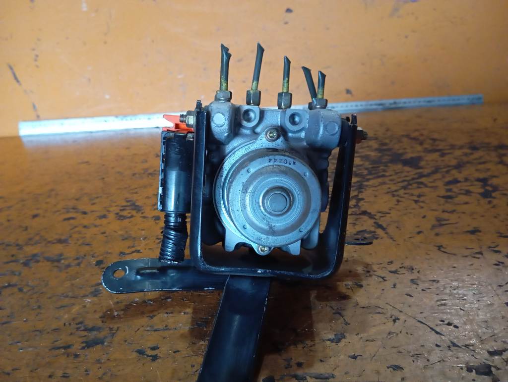 блок abs Honda Stepwgn 3