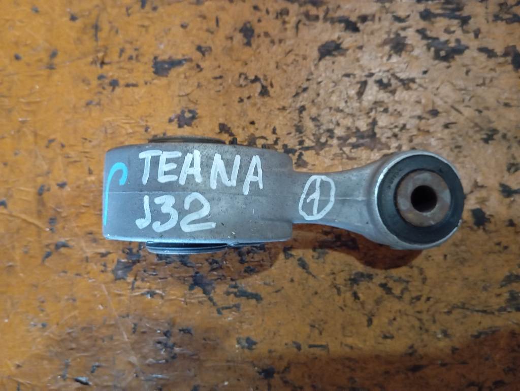 подушка двигателя Nissan Teana 0
