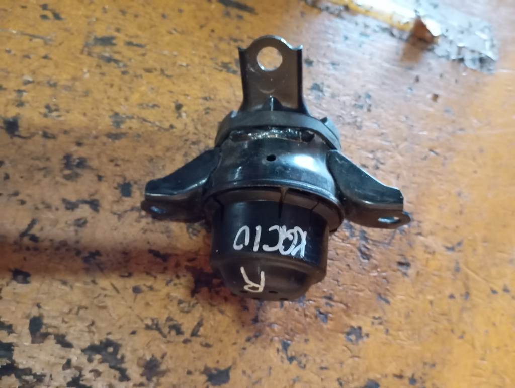 подушка двигателя Toyota Passo 0