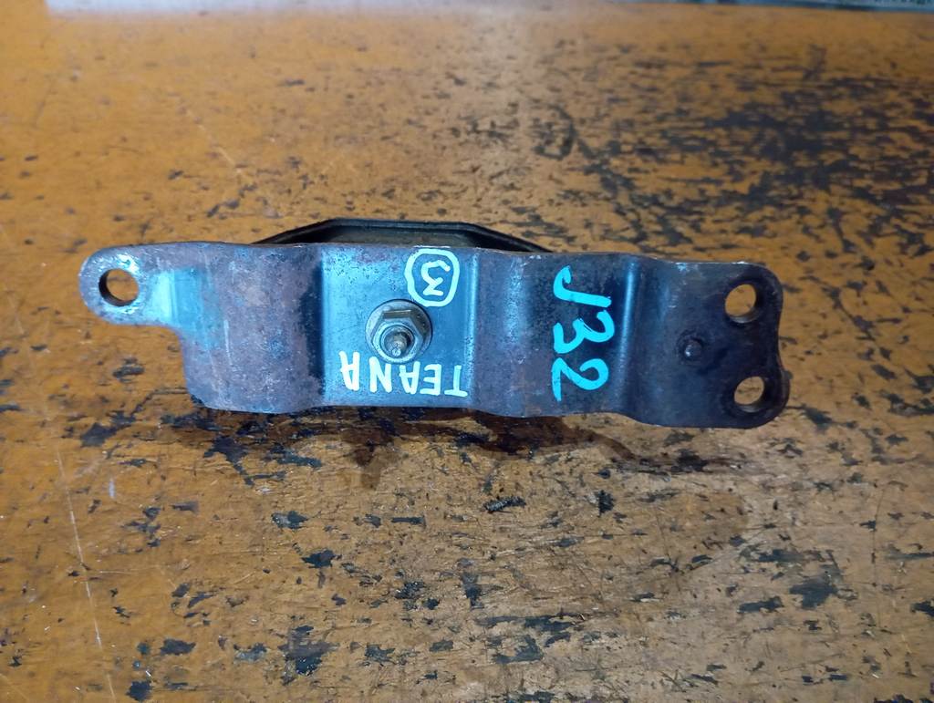 подушка двигателя Nissan Teana 0