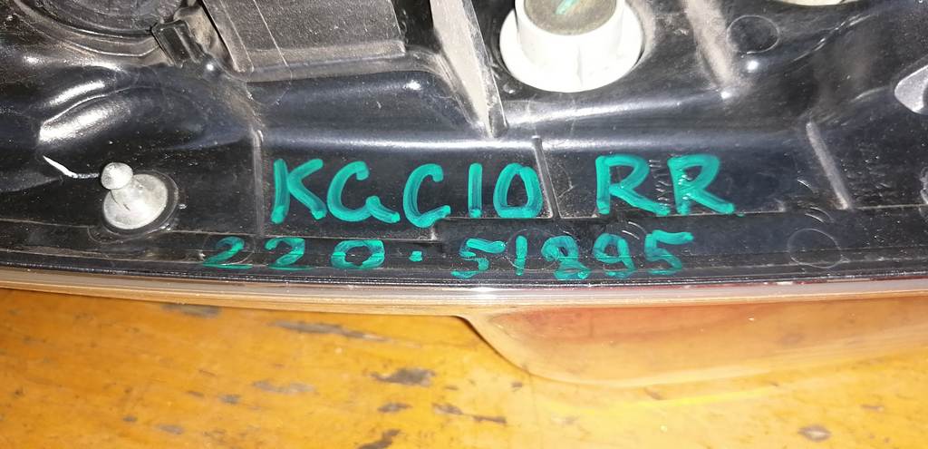 PASSO KGC10 СТОП ПРАВЫЙ 220-51895 Toyota Passo 1