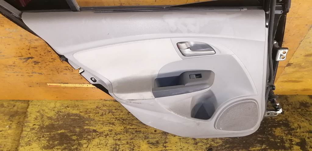 дверь Honda Insight 6