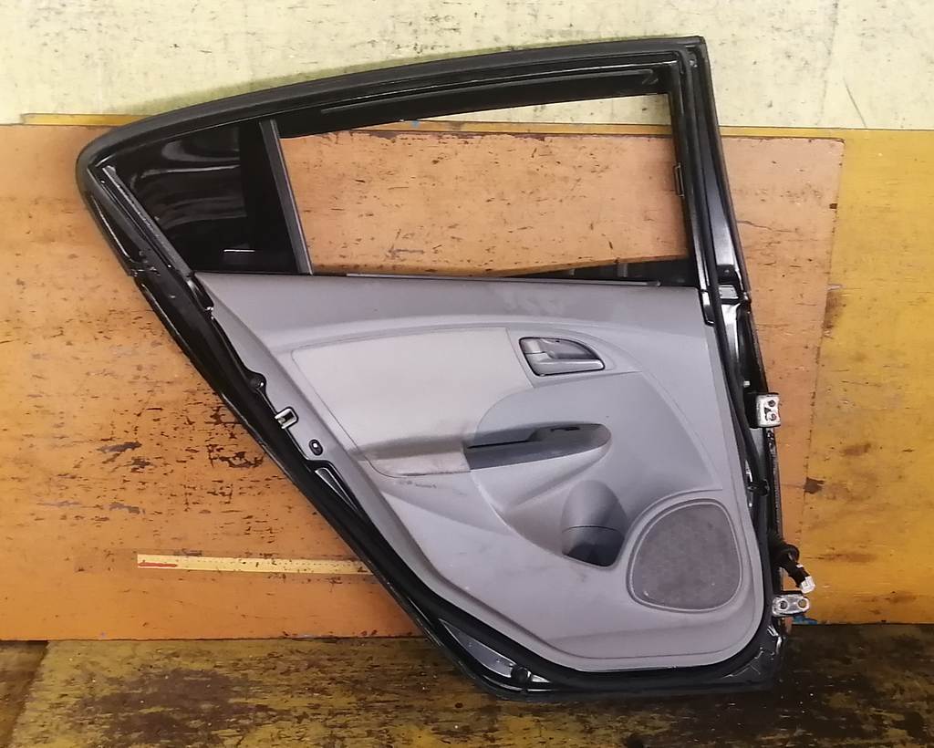 Кузов Honda Insight 5