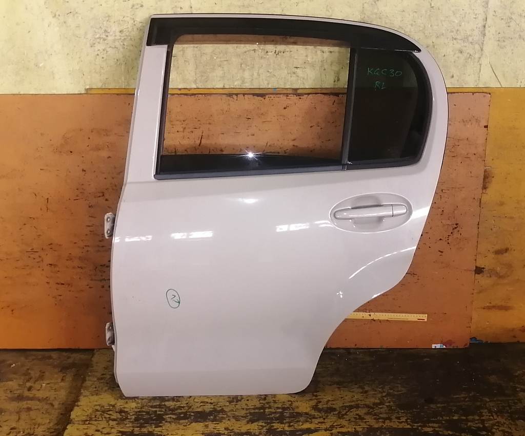 дверь Toyota Passo 0